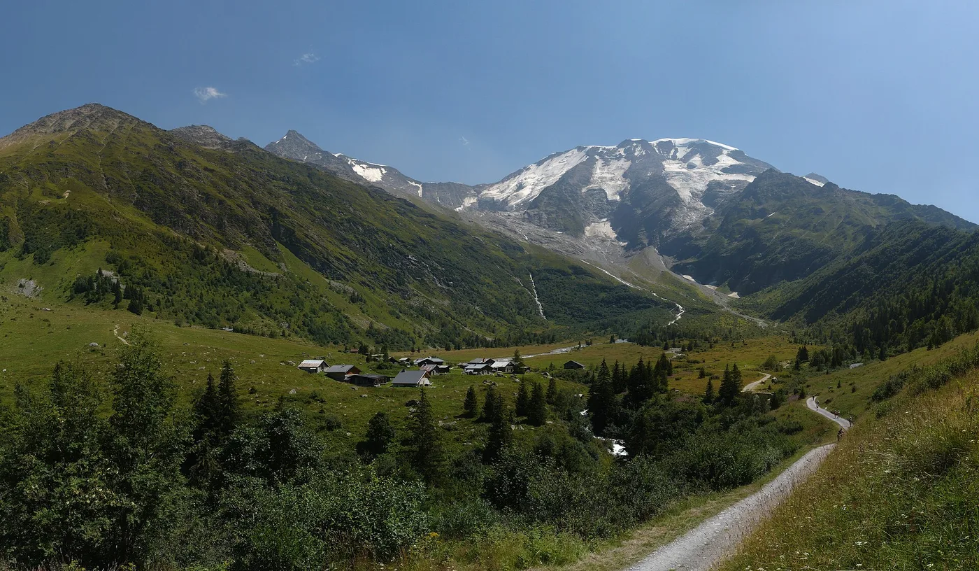 Chalets et domes de Miage